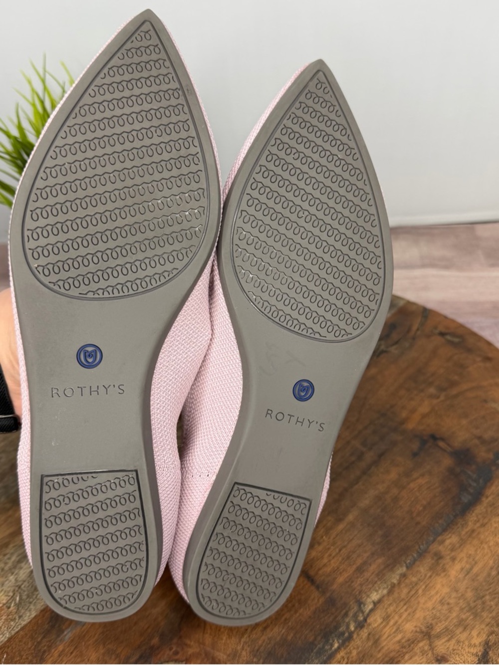 Rothy's Pointed Knit Flats in Petal Pink - Size: W 7.5 - Picture 6 of 7